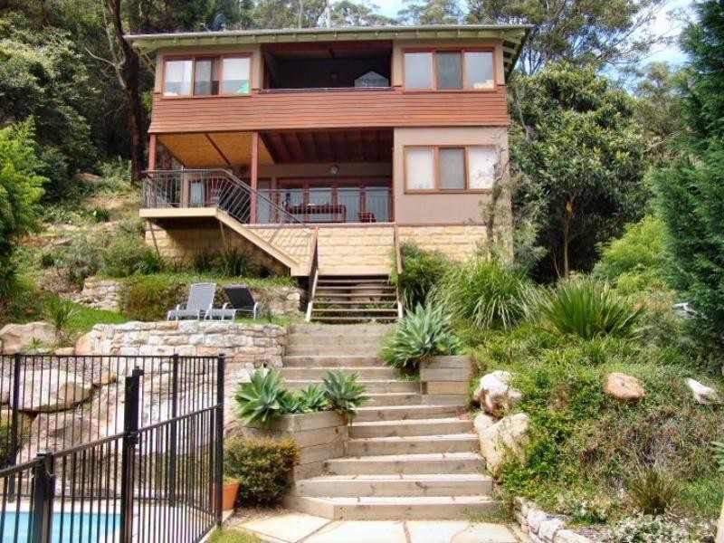 1064  Barrenjoey Road, Palm Beach NSW 2108