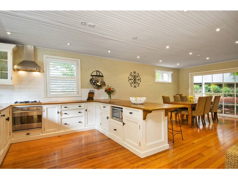 26 Loquat Valley Road, Bayview NSW 2104