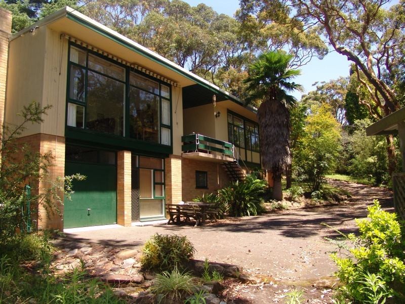 No. 6 and No. 8 Wakehurst Parkway, Frenchs Forest NSW 2086