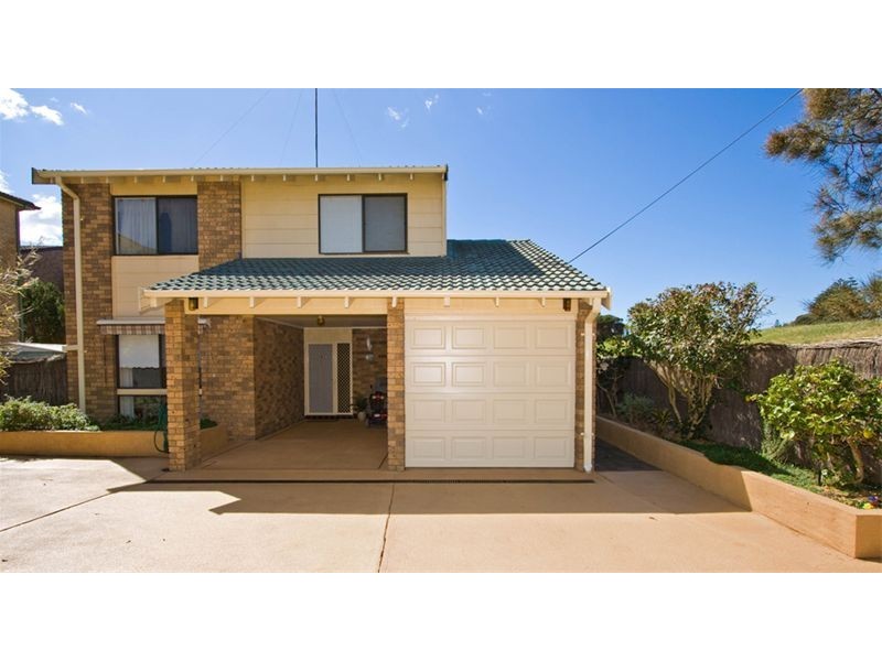 1/2 Darley Street East, Mona Vale NSW 2103