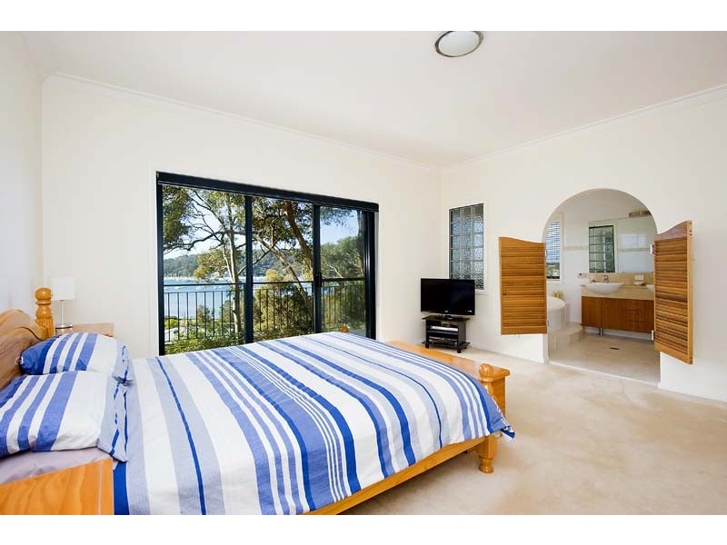 64 Alexandra Crescent, Bayview NSW 2104
