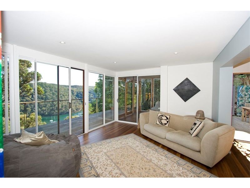 15 Kennedy Place, Bayview NSW 2104