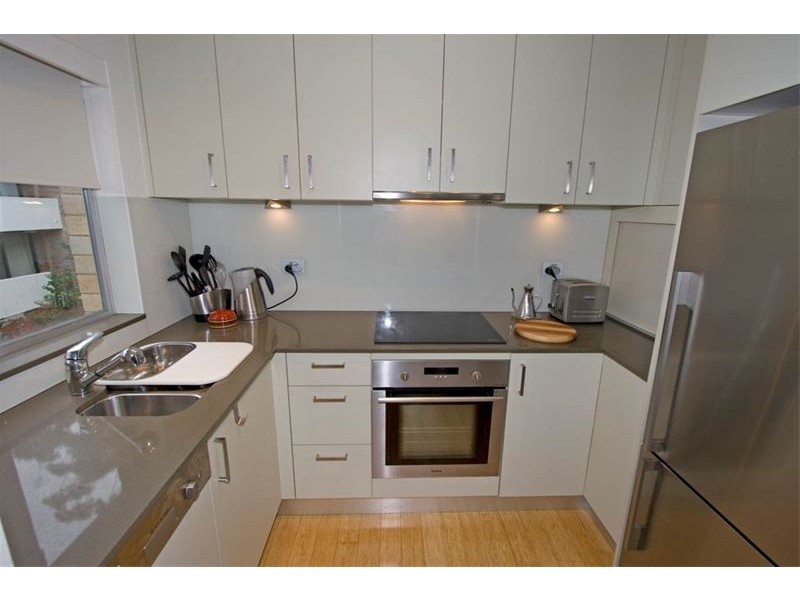 2/36  Seaview Avenue, Newport NSW 2106