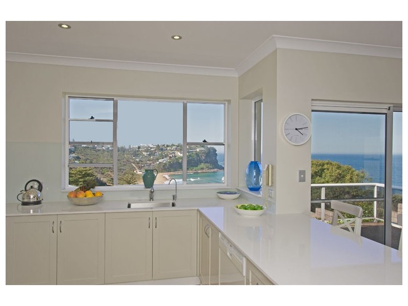 8 Hillcrest Avenue, Mona Vale NSW 2103