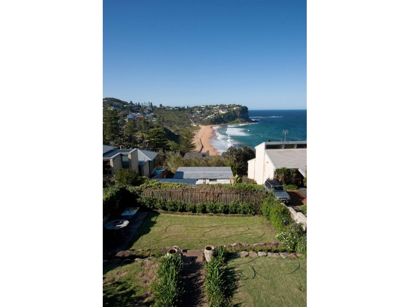 8 Hillcrest Avenue, Mona Vale NSW 2103