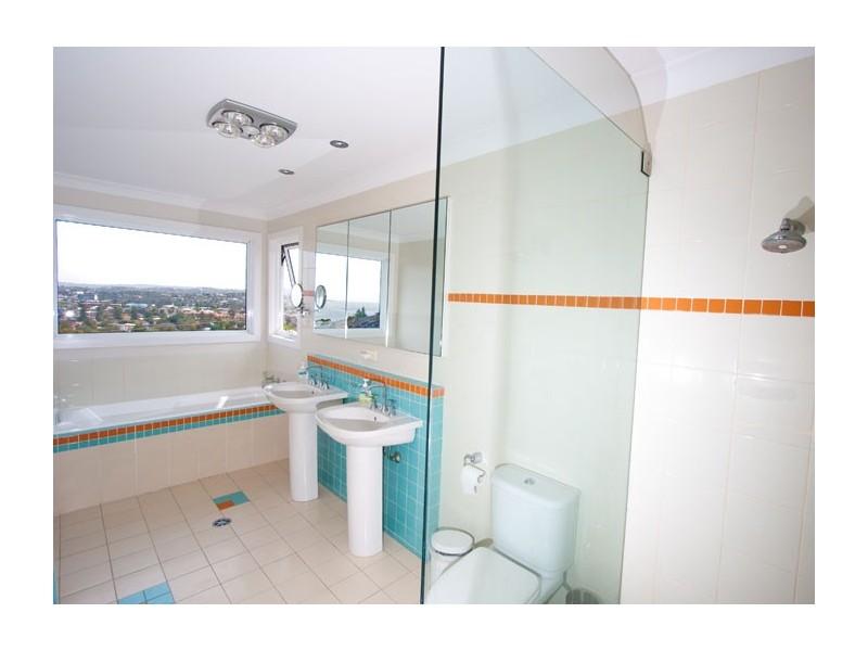 8 Hillcrest Avenue, Mona Vale NSW 2103