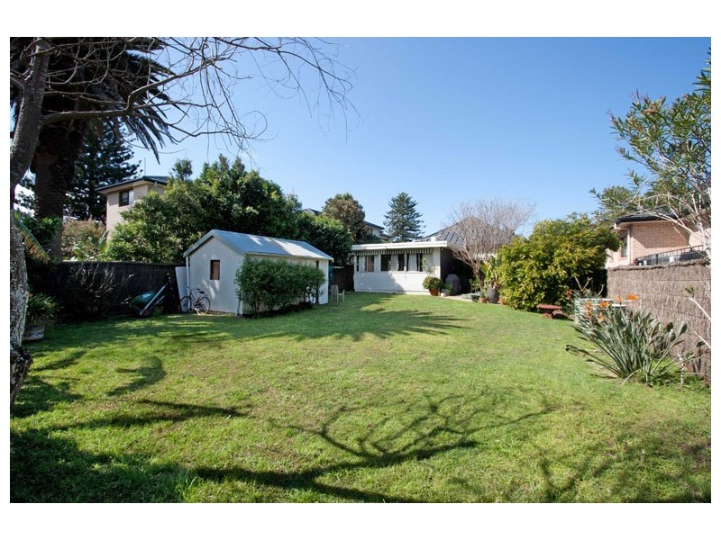 10 Myola Road, Newport NSW 2106