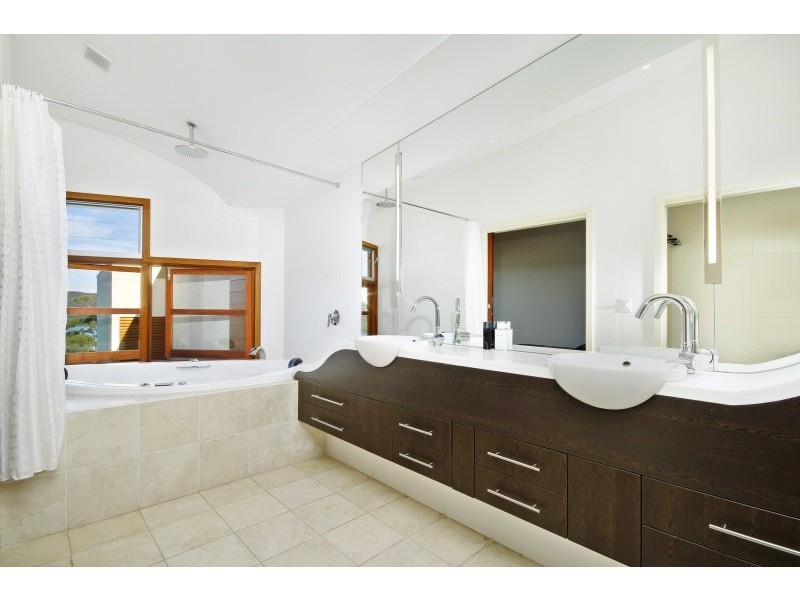 73 Woorarra Avenue, North Narrabeen NSW 2101