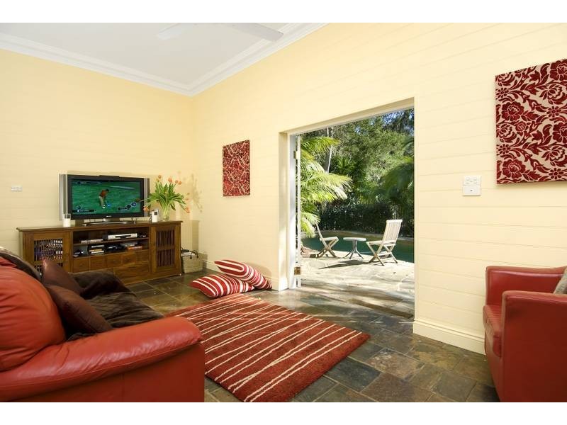 11 Loquat Valley Road, Bayview NSW 2104