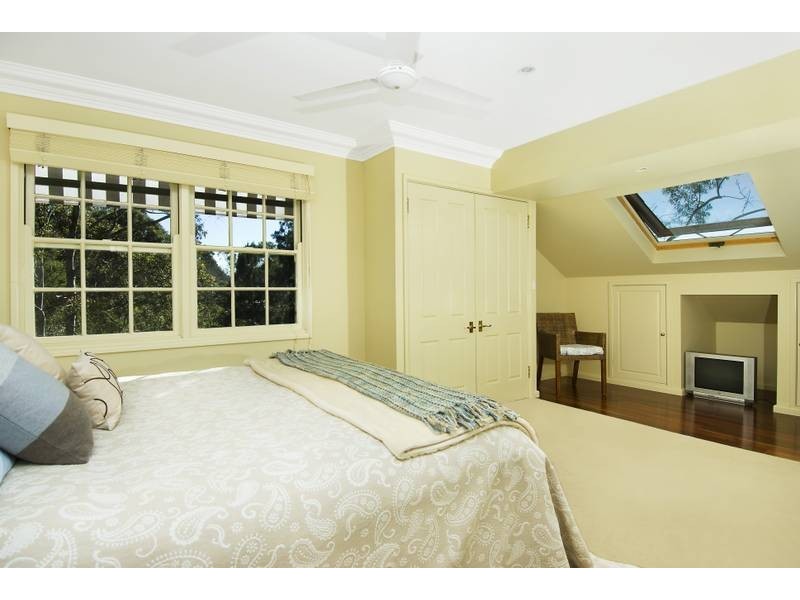 11 Loquat Valley Road, Bayview NSW 2104