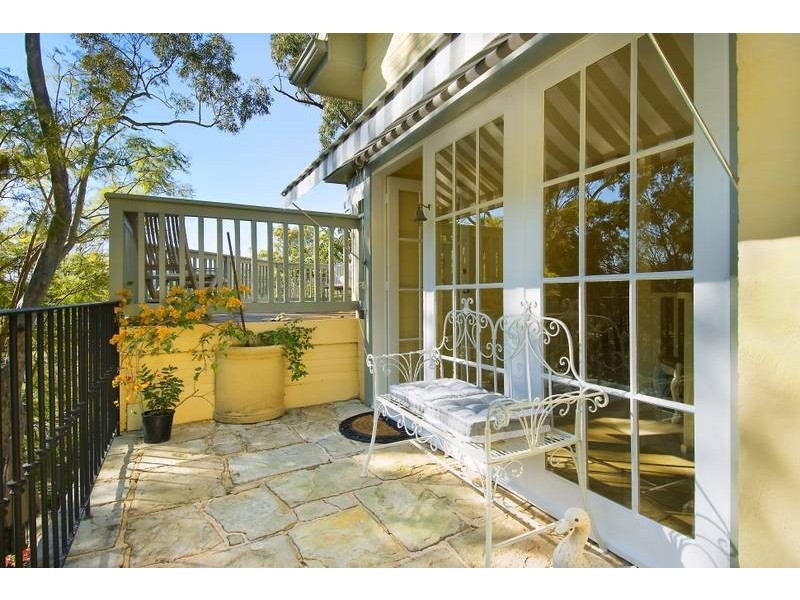 11 Loquat Valley Road, Bayview NSW 2104