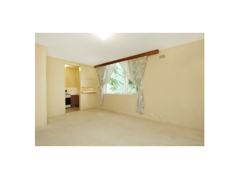 7/4 Barnclueth Square, Elizabeth Bay NSW 2011