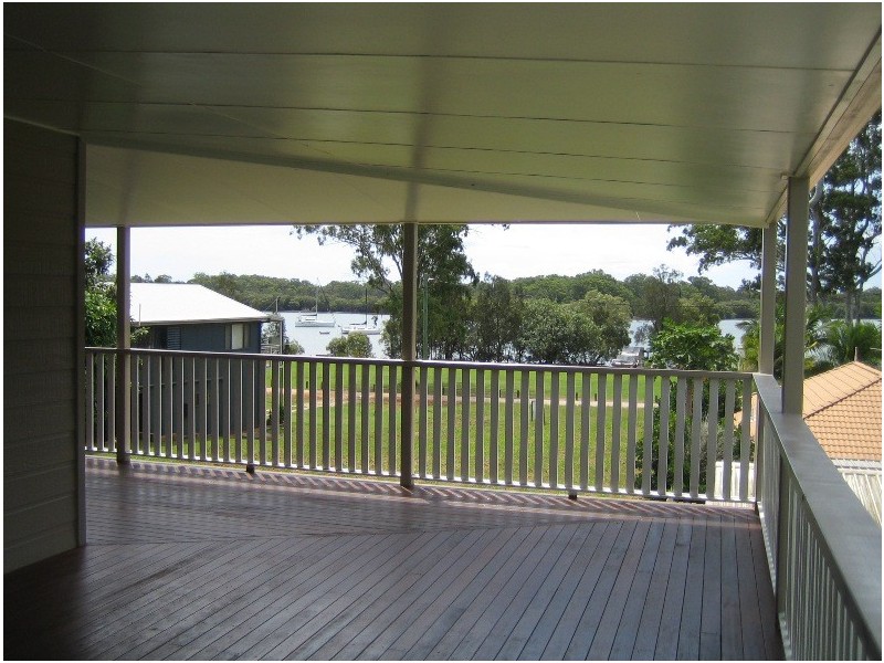15 Douglas Street, Russell Island QLD 4184