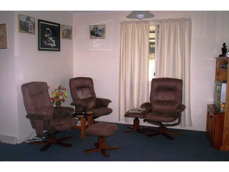 27 Toolona Avenue, Russell Island QLD 4184