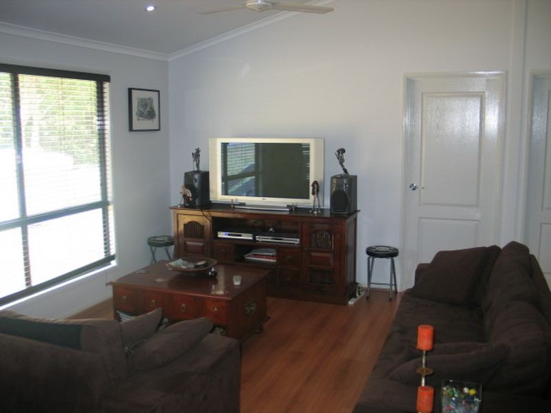 52 Kings Road, Russell Island QLD 4184