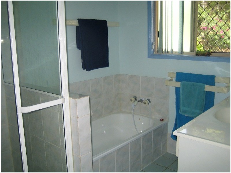 4-6 Leilani Avenue, Russell Island QLD 4184