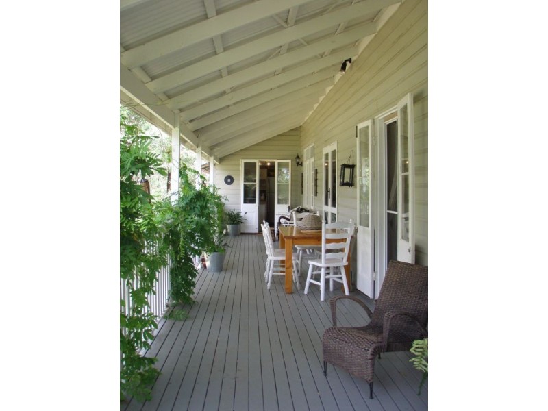 2-4 Pia St, Russell Island QLD 4184