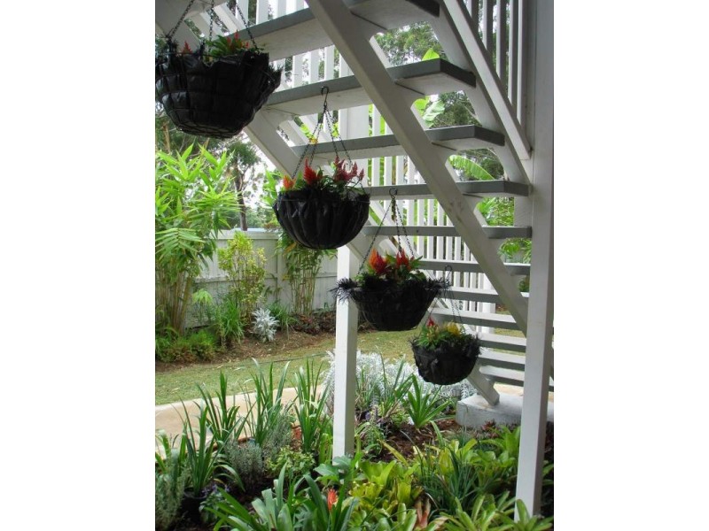 2-4 Pia St, Russell Island QLD 4184