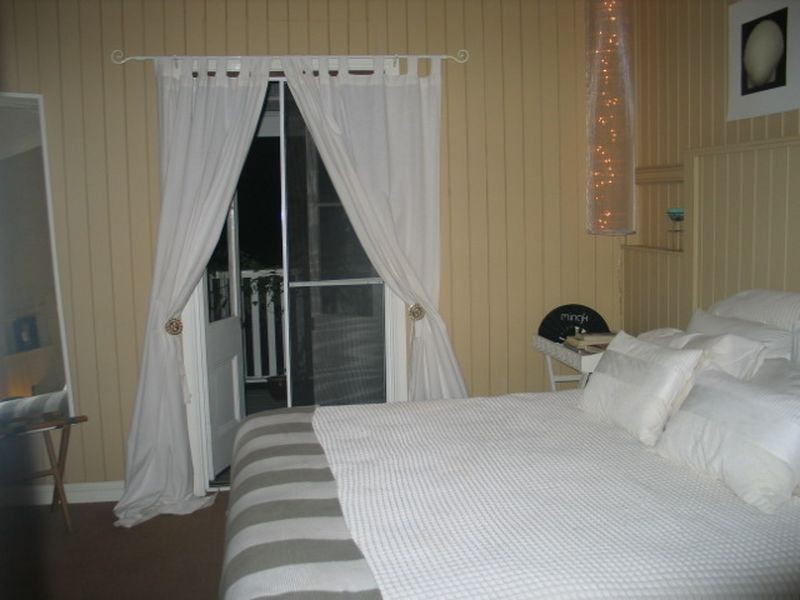 2-4 Pia St, Russell Island QLD 4184