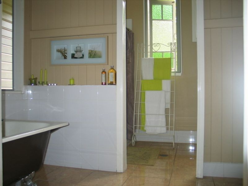 2-4 Pia St, Russell Island QLD 4184