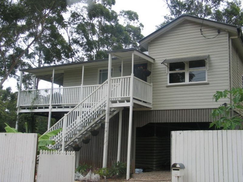 2-4 Pia St, Russell Island QLD 4184