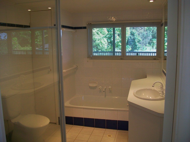 1 Willes St, Russell Island QLD 4184