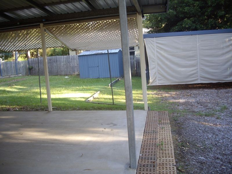 10 Panaroo Street, Macleay Island QLD 4184