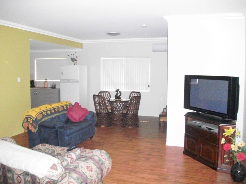 19 Pia Street, Russell Island QLD 4184