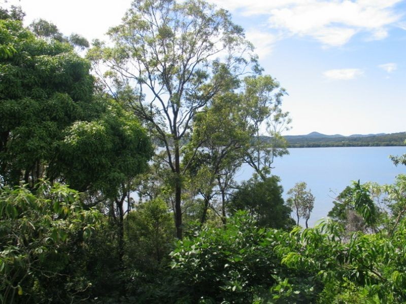 28 Tina St, Lamb Island QLD 4184