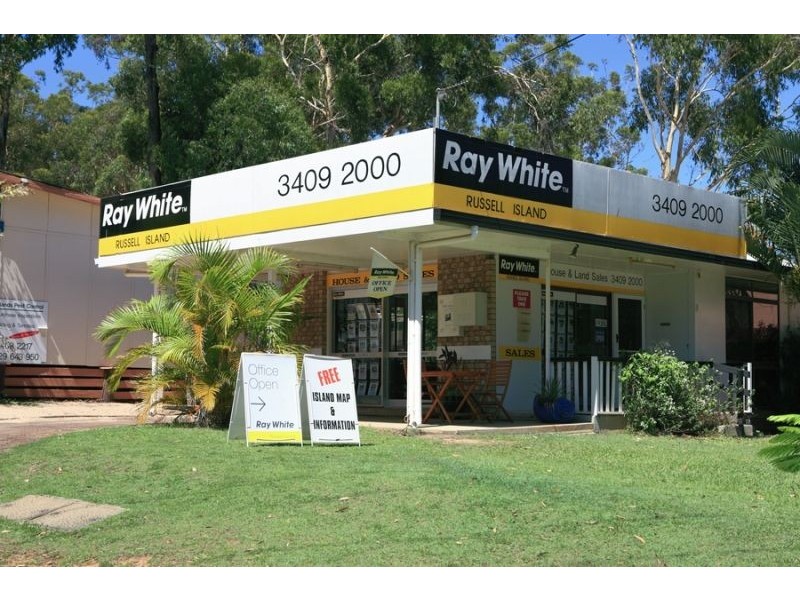 13  High Street, Russell Island QLD 4184