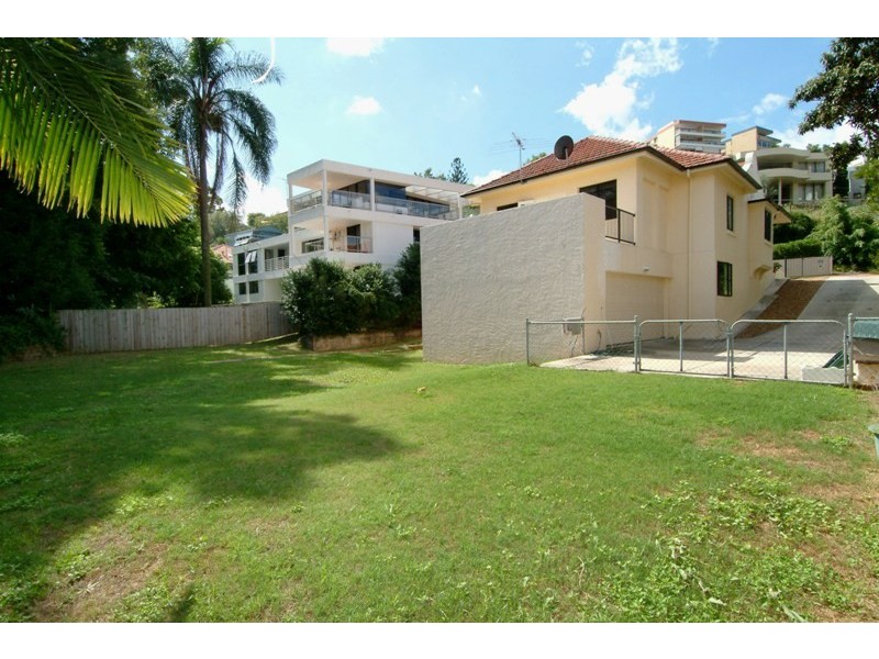 10 Grays Road, Hamilton QLD 4007