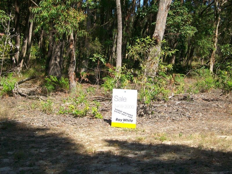 28 Grove Rd, Russell Island QLD 4184