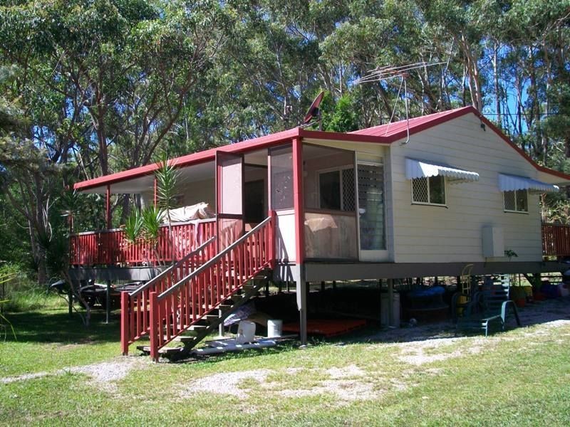 19-21 Letitia Ave, Russell Island QLD 4184