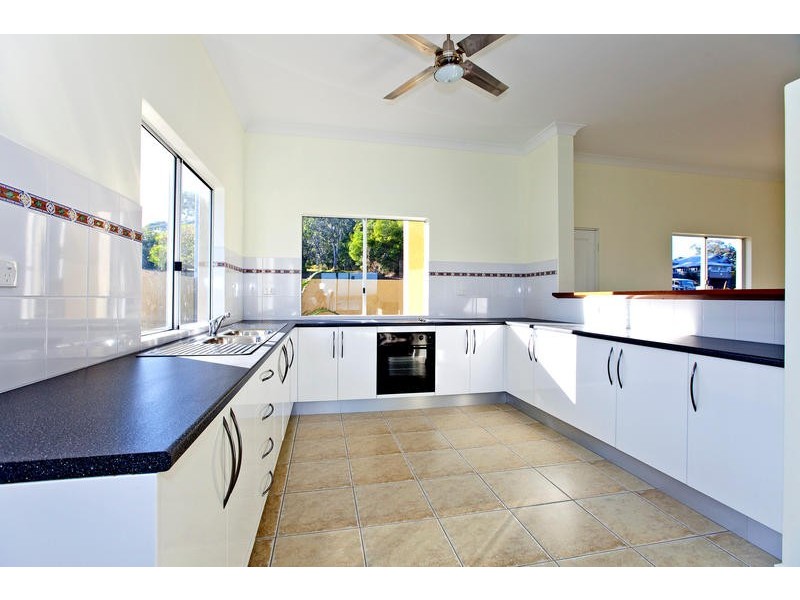 136 Palm Beach Rd, Russell Island QLD 4184