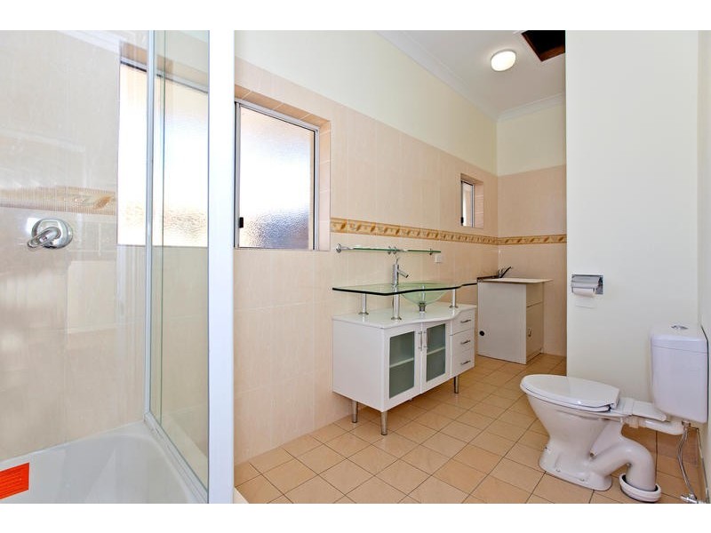 136 Palm Beach Rd, Russell Island QLD 4184