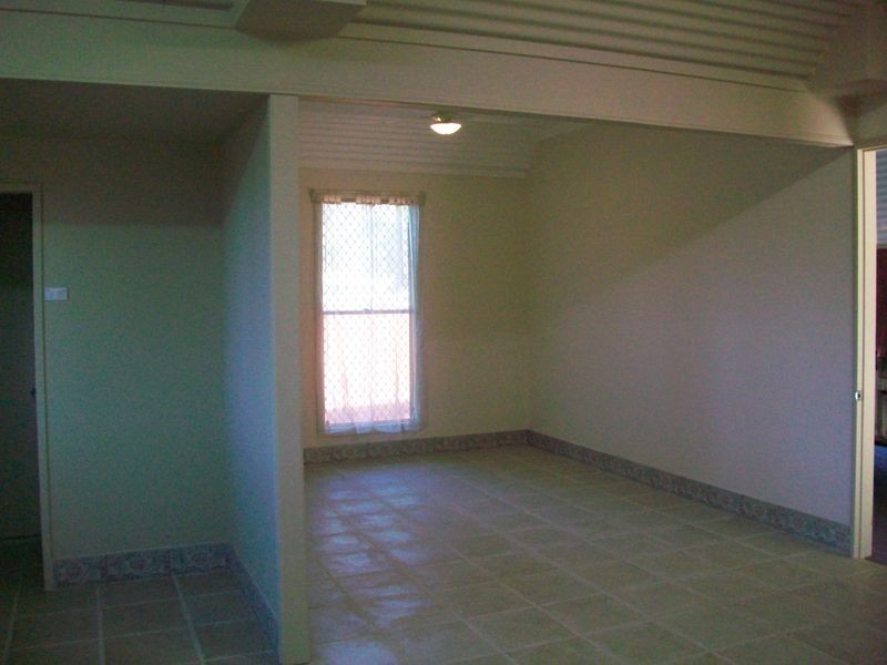 2 Bradman Street, Russell Island QLD 4184