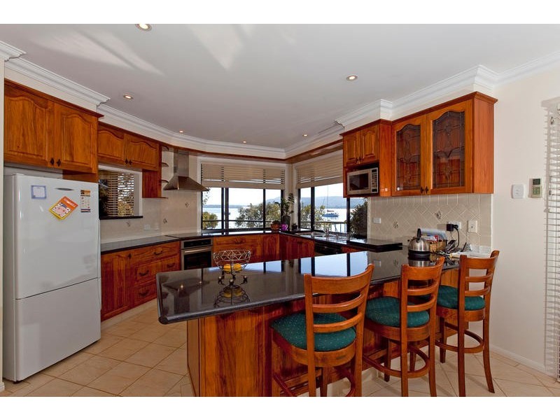 49 Wahine Drive, Russell Island QLD 4184