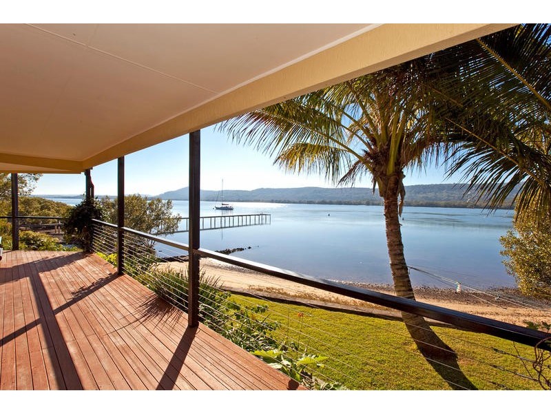 49 Wahine Drive, Russell Island QLD 4184