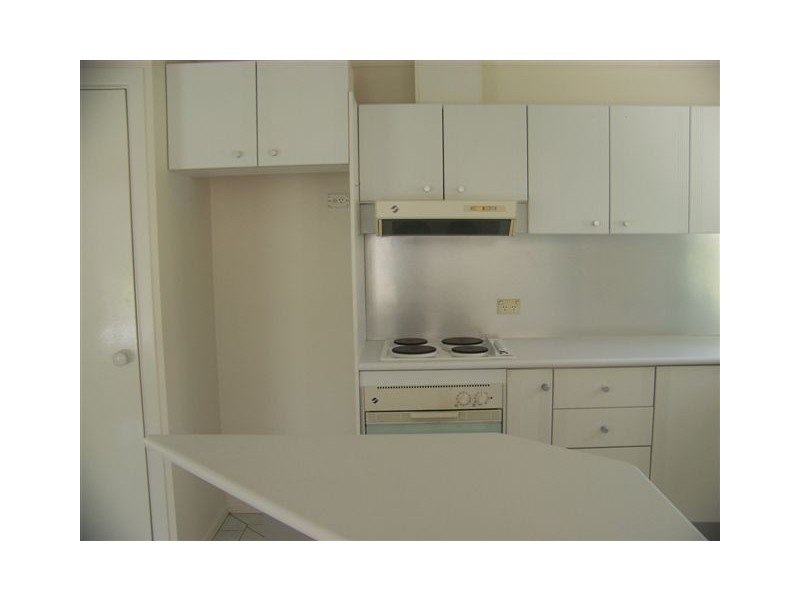 3 Mallee St, Russell Island QLD 4184