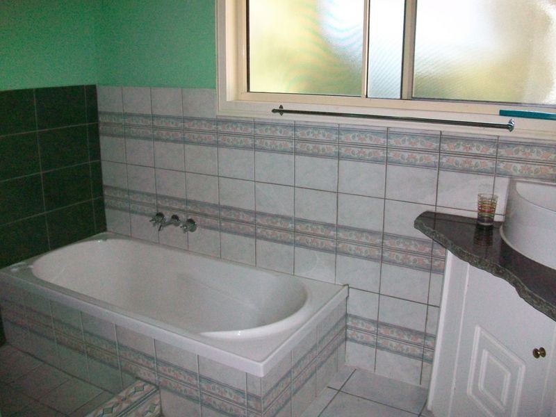 2 Bradman Street, Russell Island QLD 4184