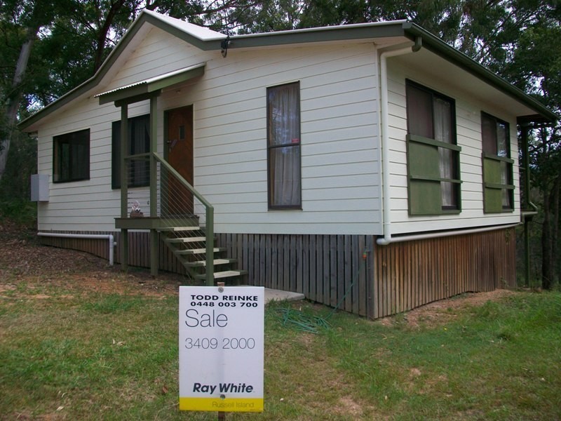 69 Crescent Dr, Russell Island QLD 4184