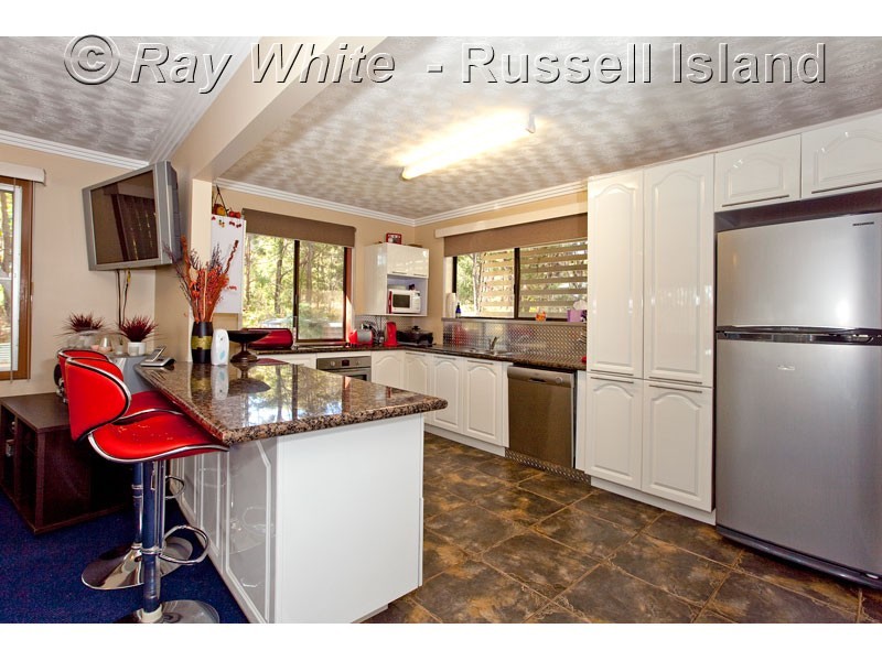 4 Woomera Street, Russell Island QLD 4184