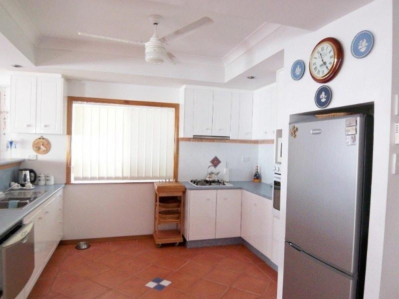 76 Crescent Dr, Russell Island QLD 4184