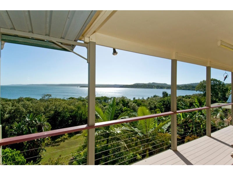 33 Bay Drive, Russell Island QLD 4184