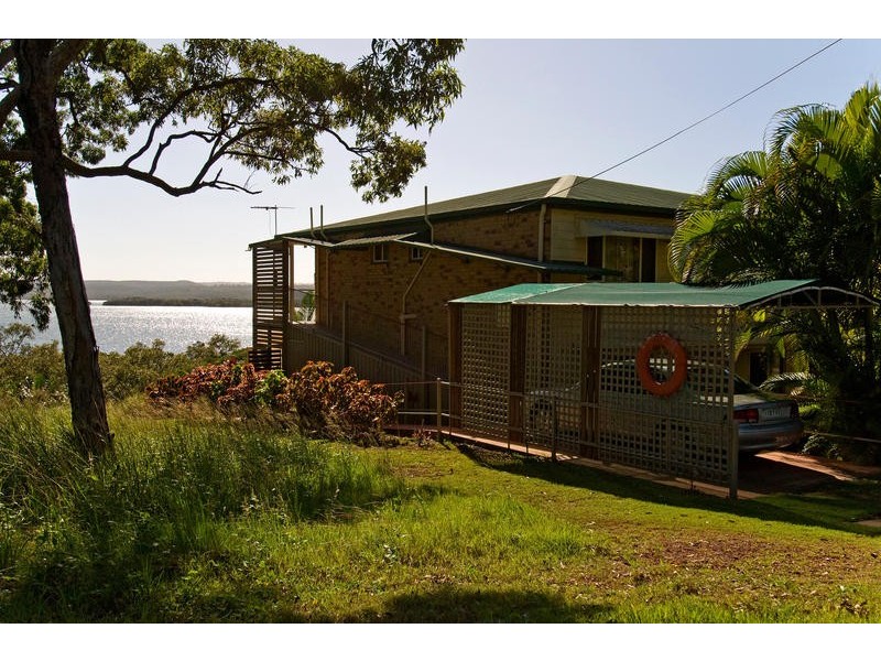 33 Bay Drive, Russell Island QLD 4184