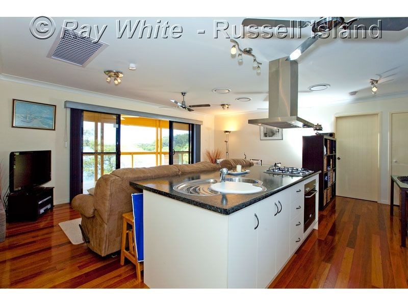 28 Oasis Drive, Russell Island QLD 4184
