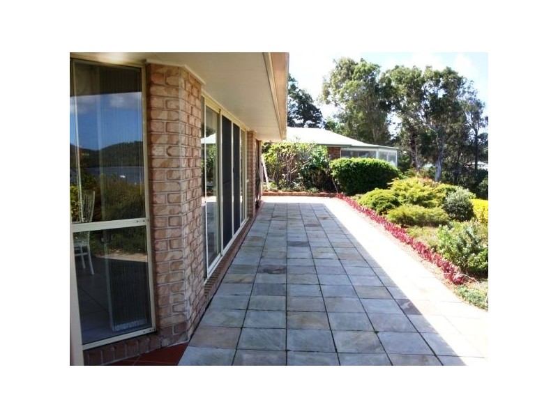 86 Canaipa Point Drive, Russell Island QLD 4184