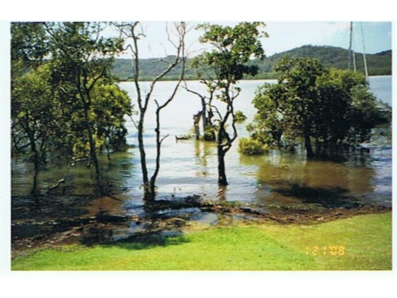 48 Canaipa Pt Dr, Russell Island QLD 4184