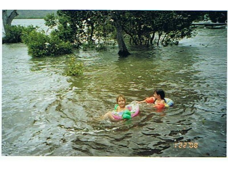 48 Canaipa Pt Dr, Russell Island QLD 4184