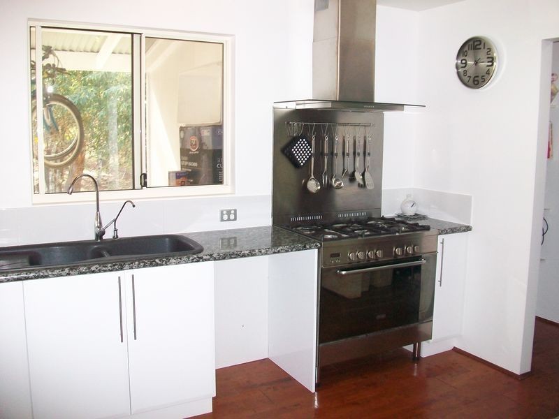 63 Bradman St, Russell Island QLD 4184